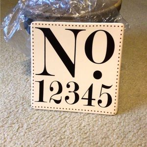 Yankee Candle Plate BUY 2 OR MORE ITEM $10 OR LESS GET 3rd LESSER ITEM FREE